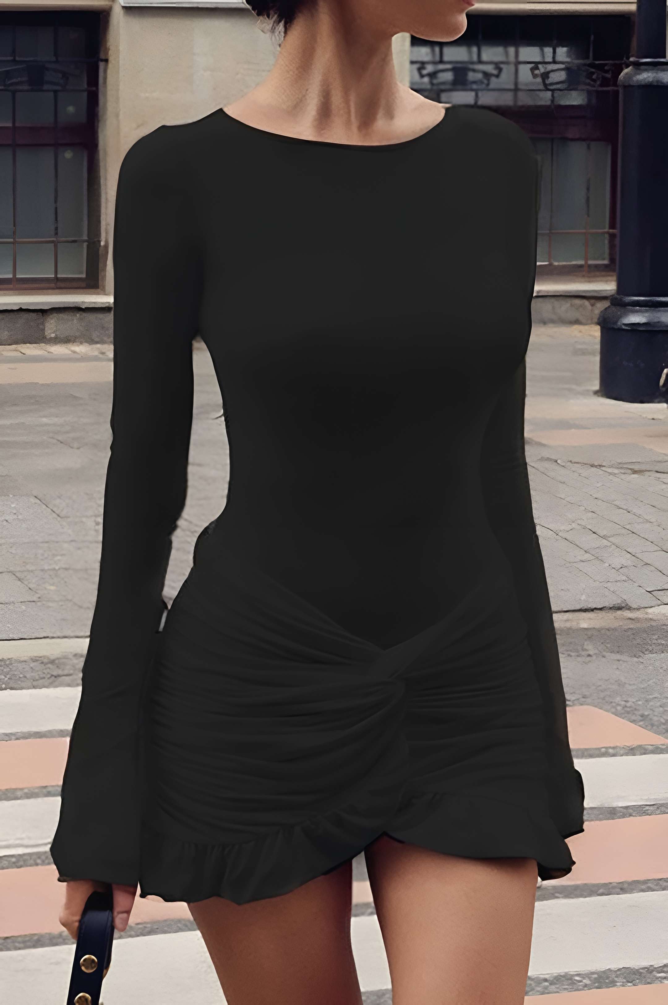Strapazierfähiges Minikleid mit Rüschen und langen Ärmeln