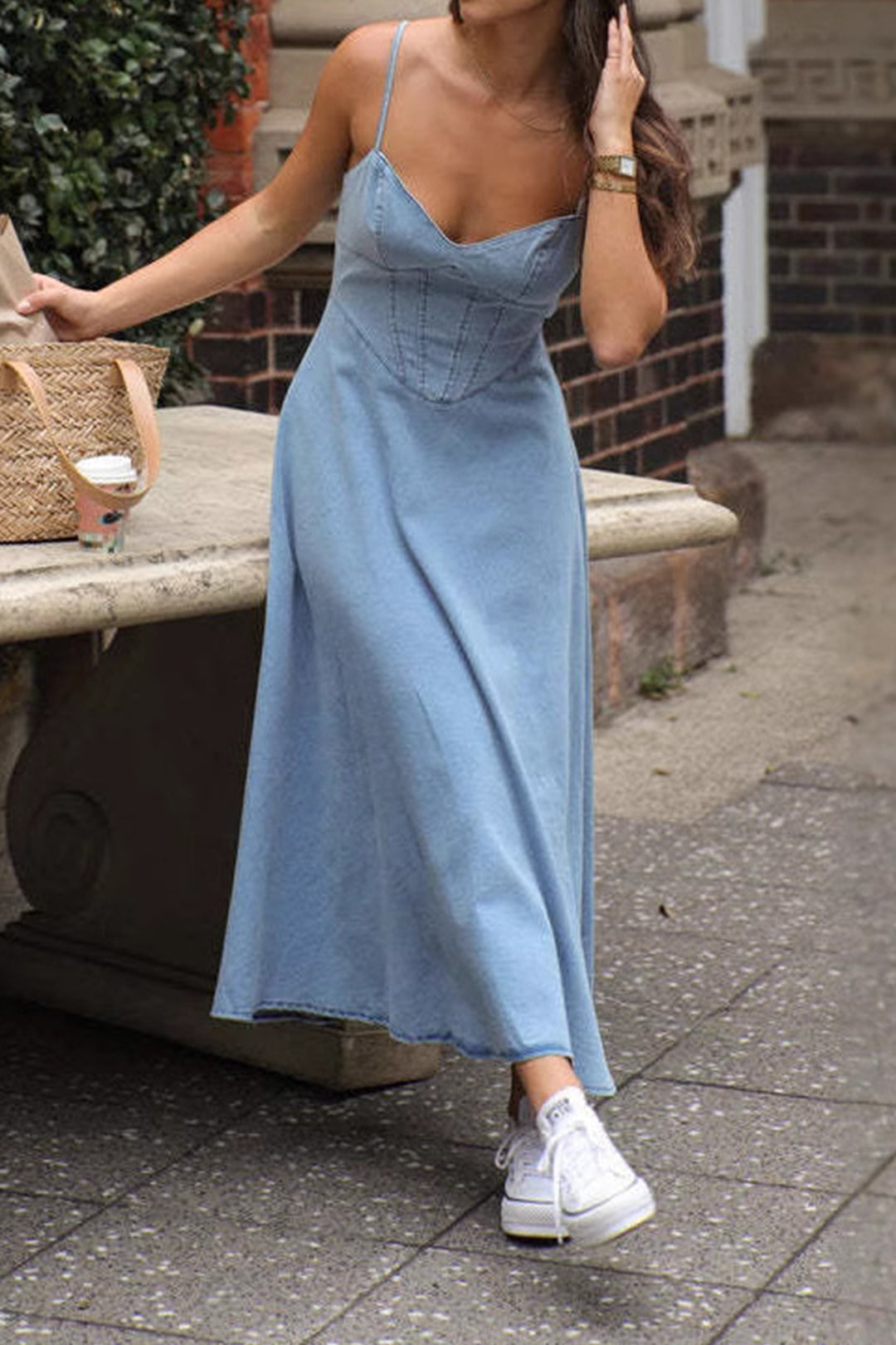 Ärmelloses Midikleid aus Denim