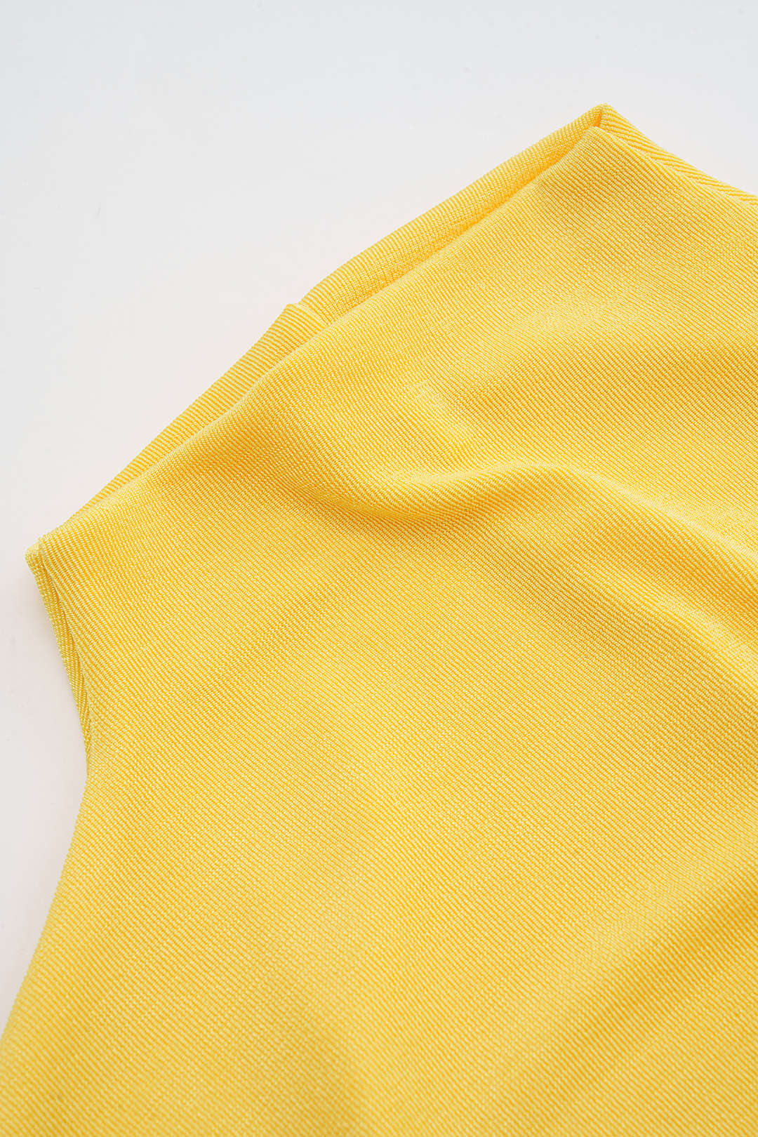 Ärmelloses Maxikleid mit Rüschen