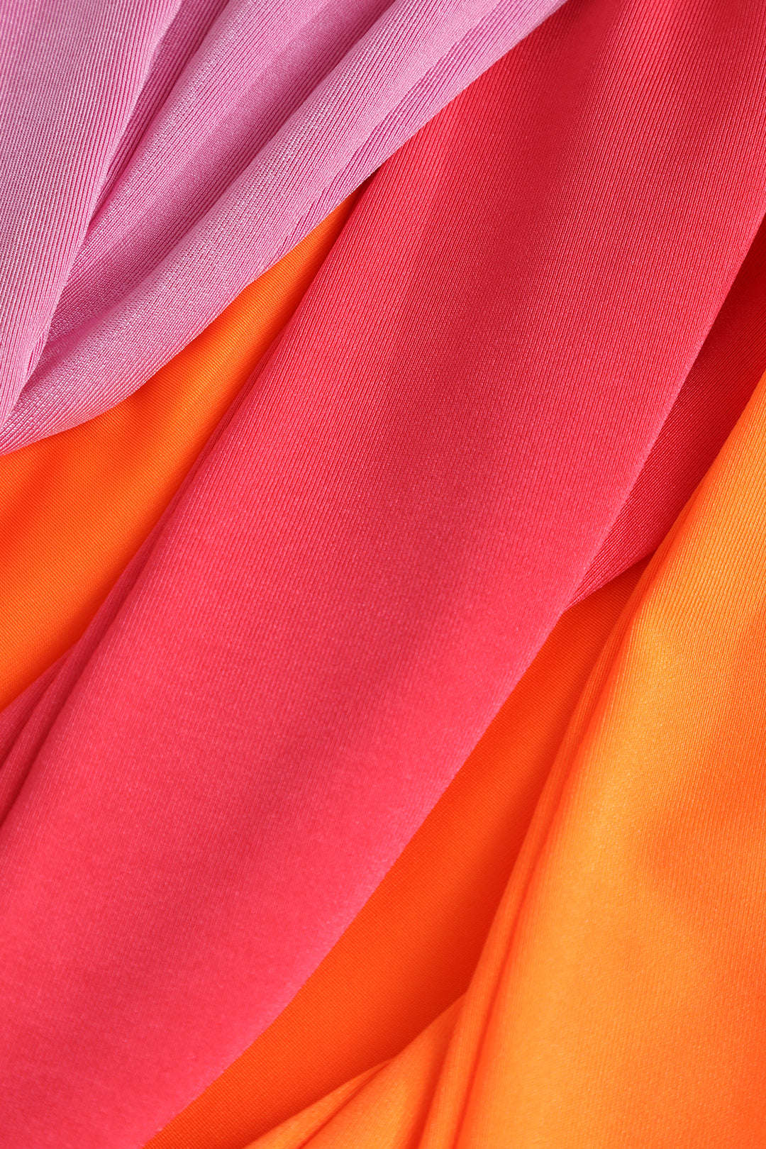Blouse with twisted front in contrasting shade
