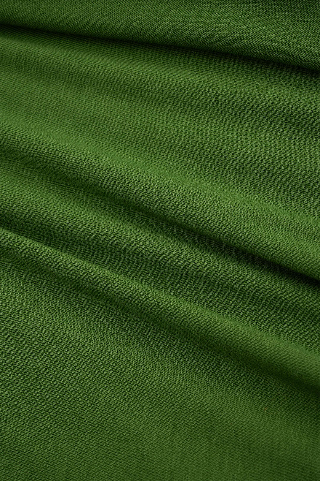 Ärmelloses Midikleid mit asymmetrischem Ausschnitt und Rüschen