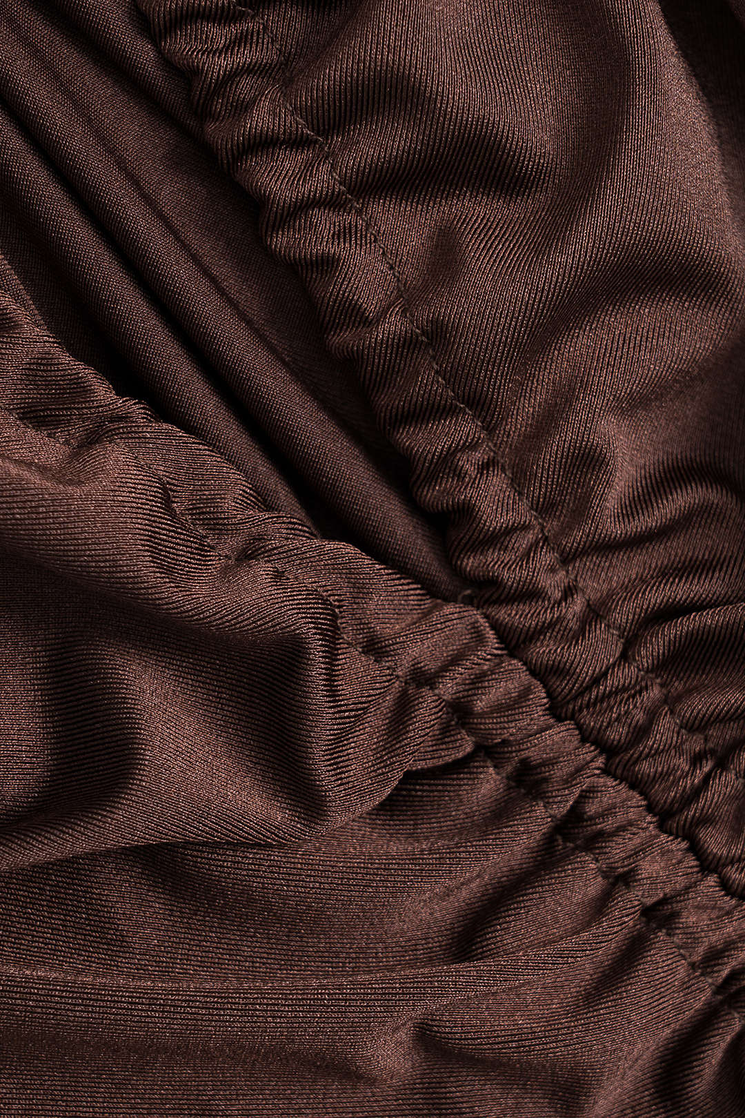 Maxikleid mit V-Ausschnitt und Rüschen