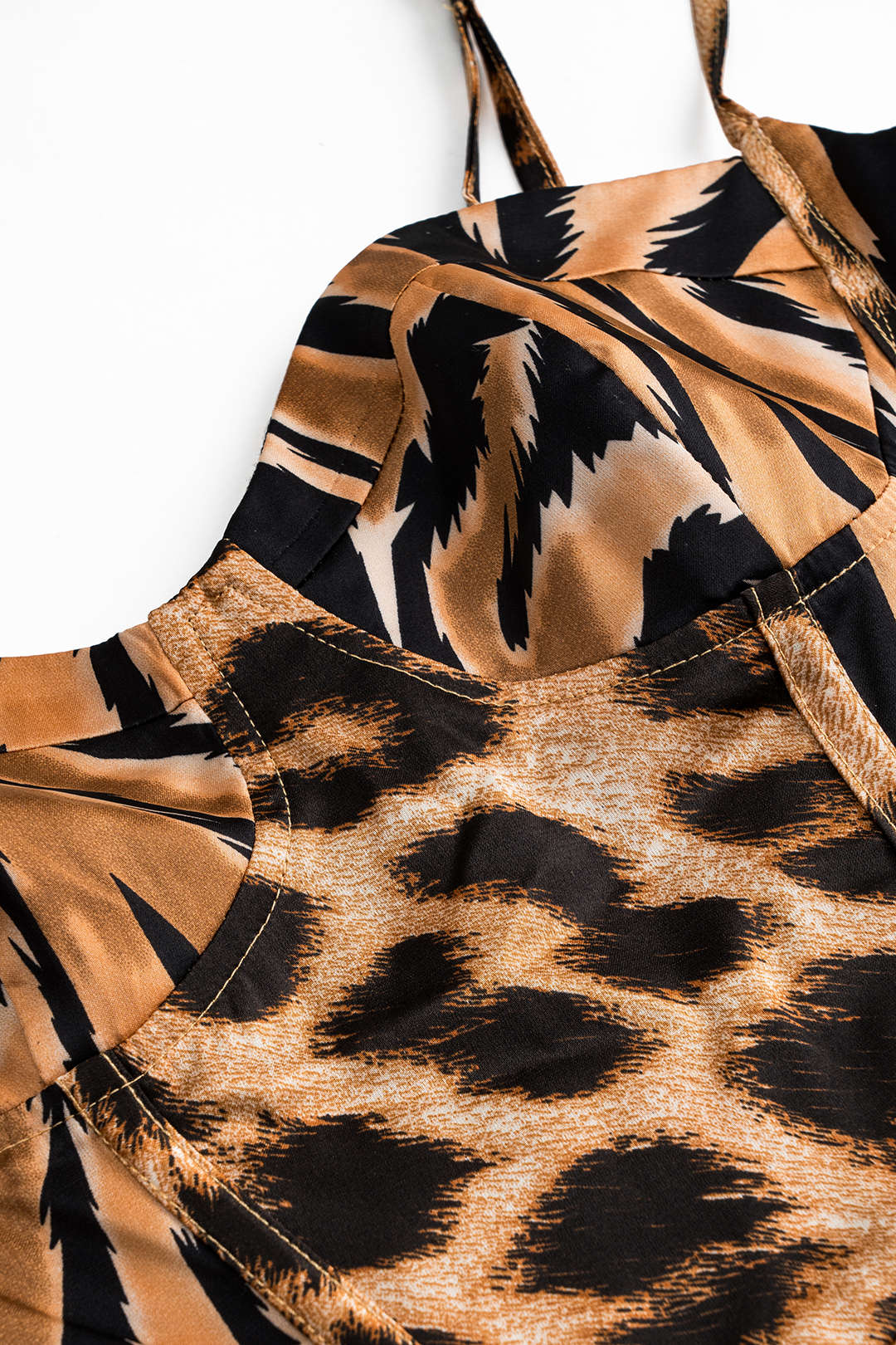 Natiné - Mini sukienka z satyny w leopardzi wzór