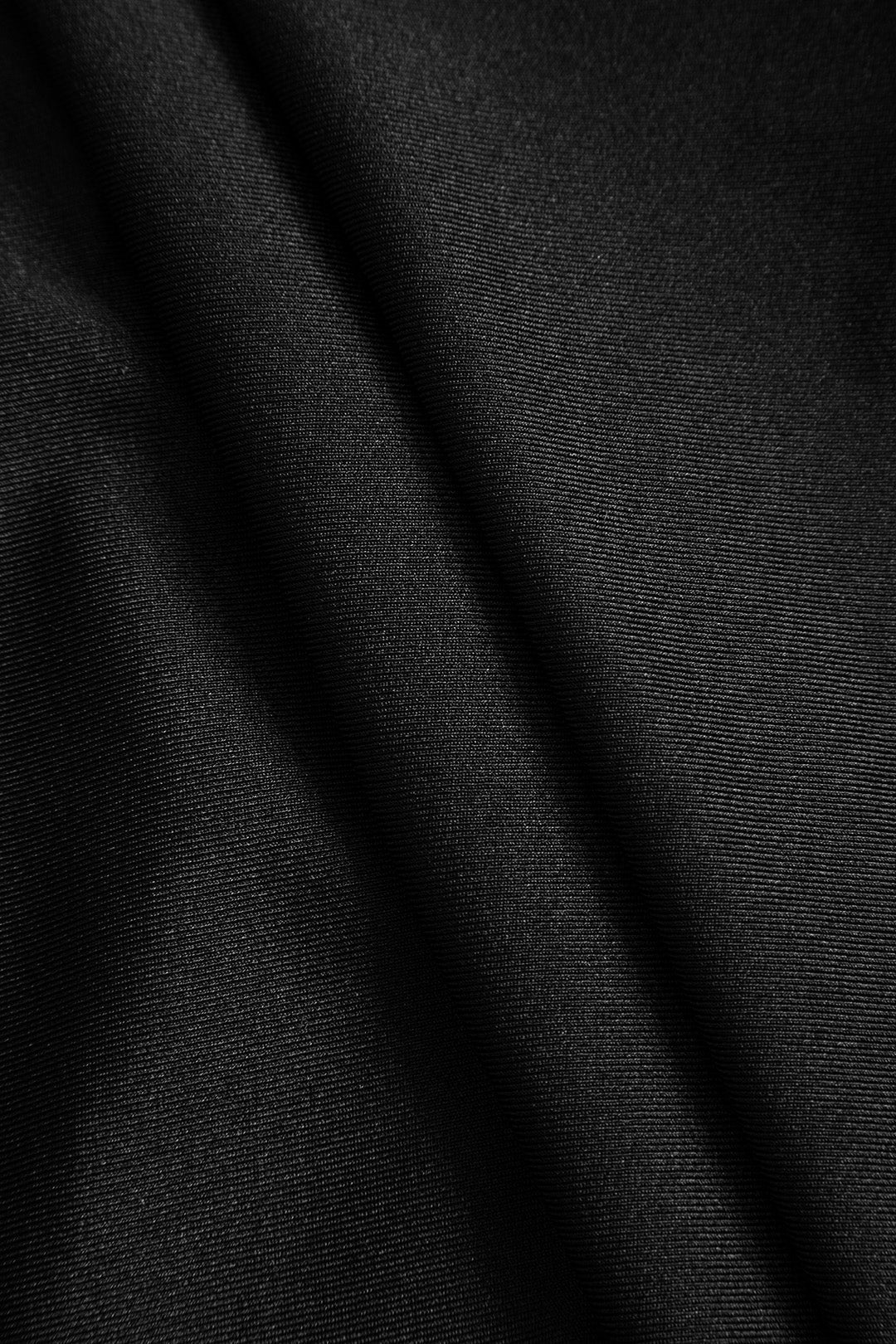 Midikleid mit Rüschen und Cutout