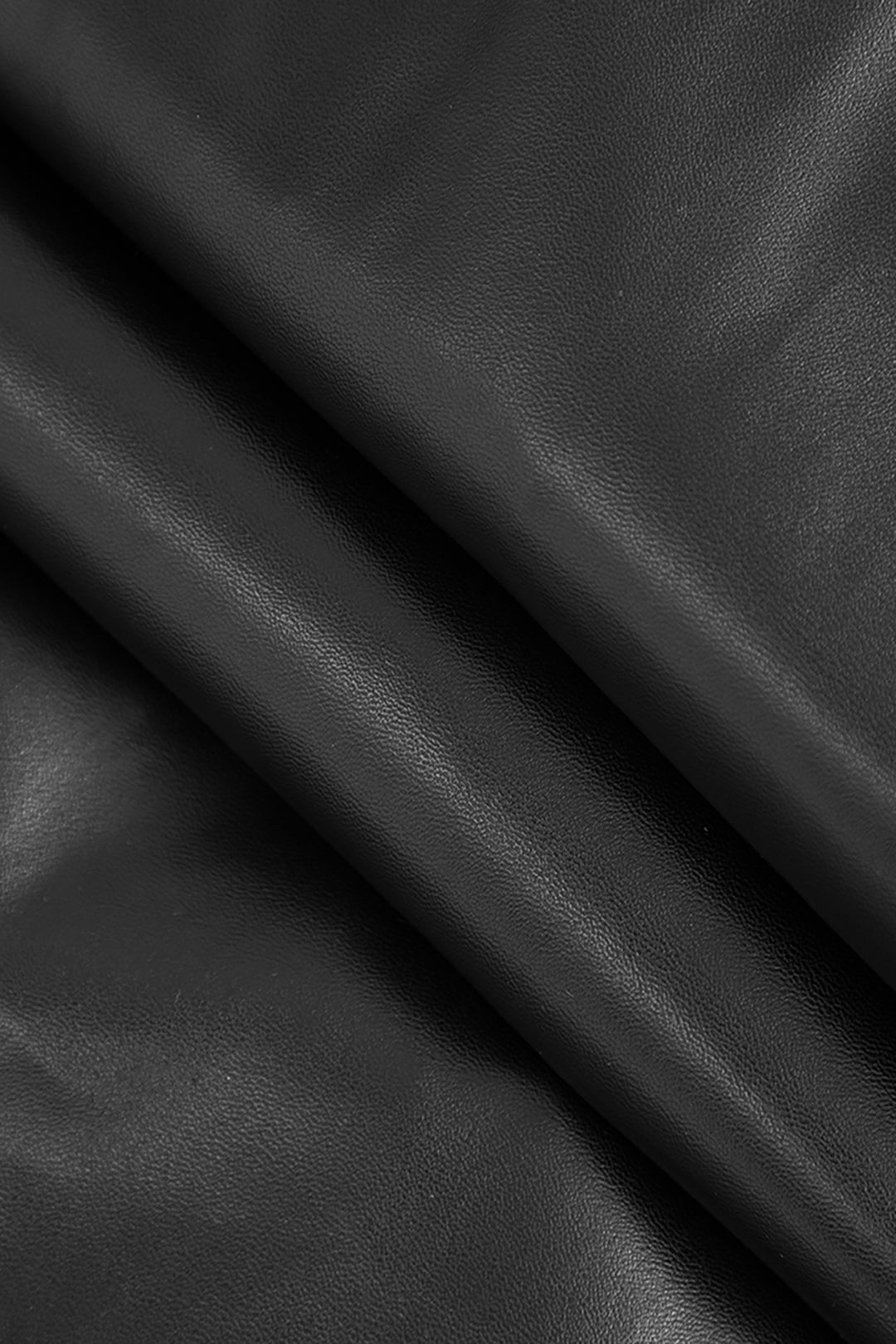 Natiné – Midi Sukienka z Faux Skóry z Wiązaniem