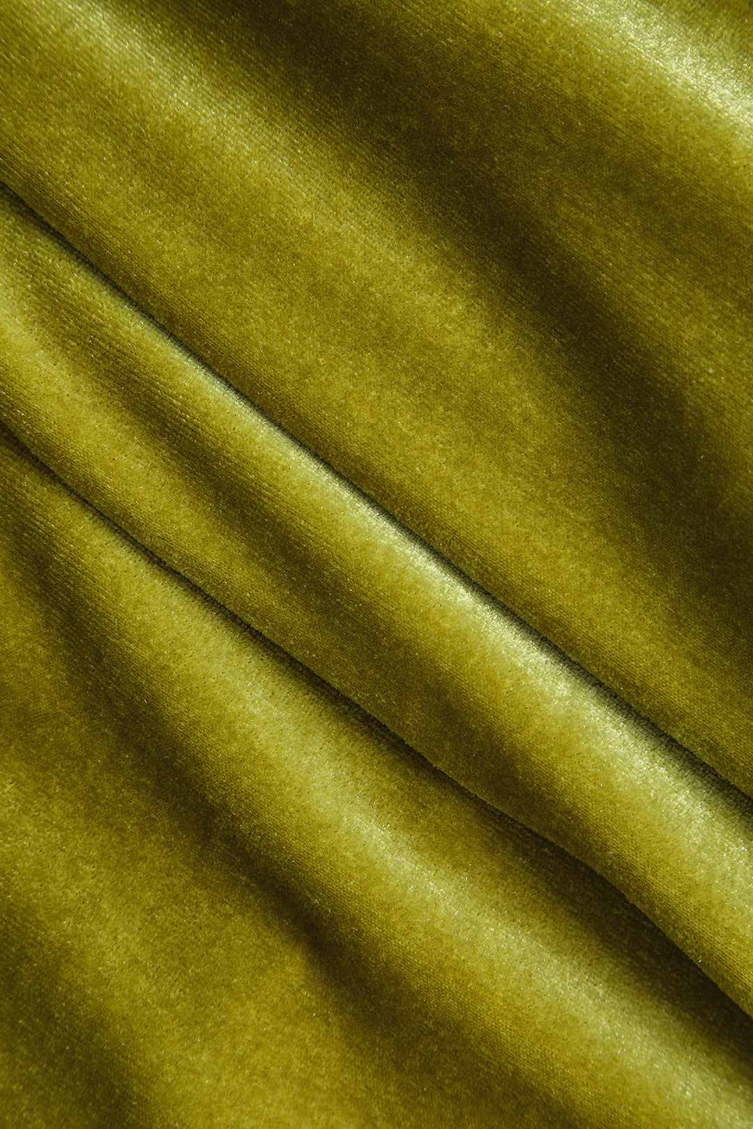 Maxikleid mit Samt-Ausschnitt