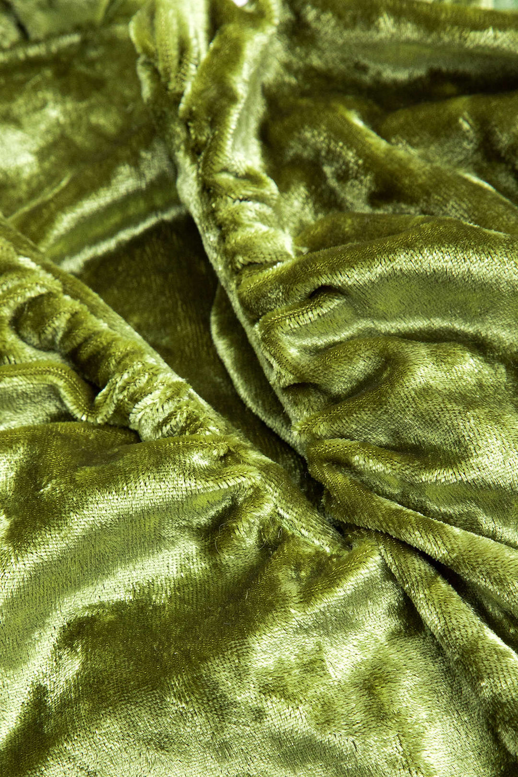 Velours-Midikleid mit Rüschen, U-Ausschnitt, rückenfrei und ärmellos