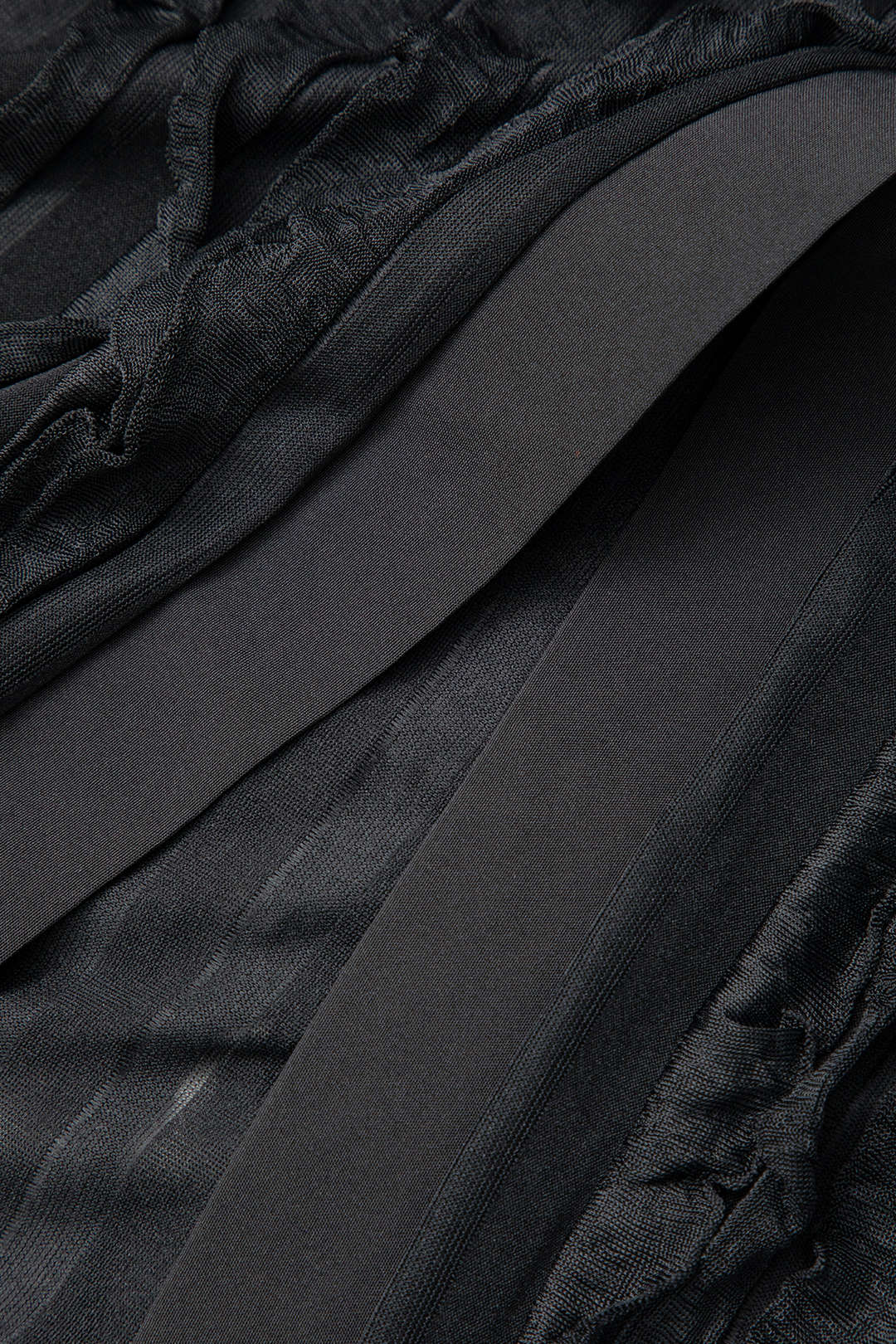Natiné – Maxi Sukienka Off-Shoulder z Fakturą i Rozcięciem