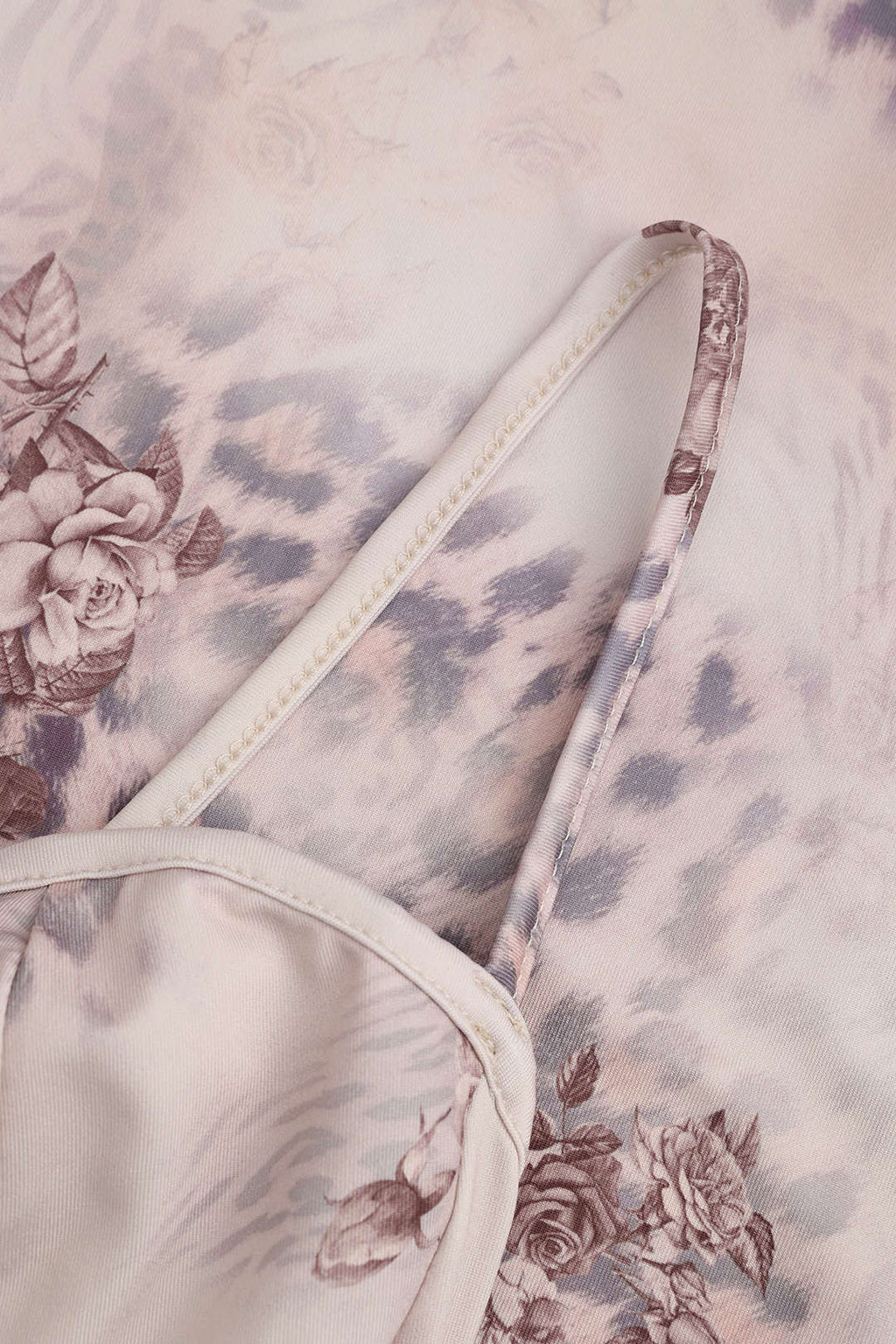 Natiné – Maxi Sukienka z Sercowym Dekoltem w Leopardzi Wzór
