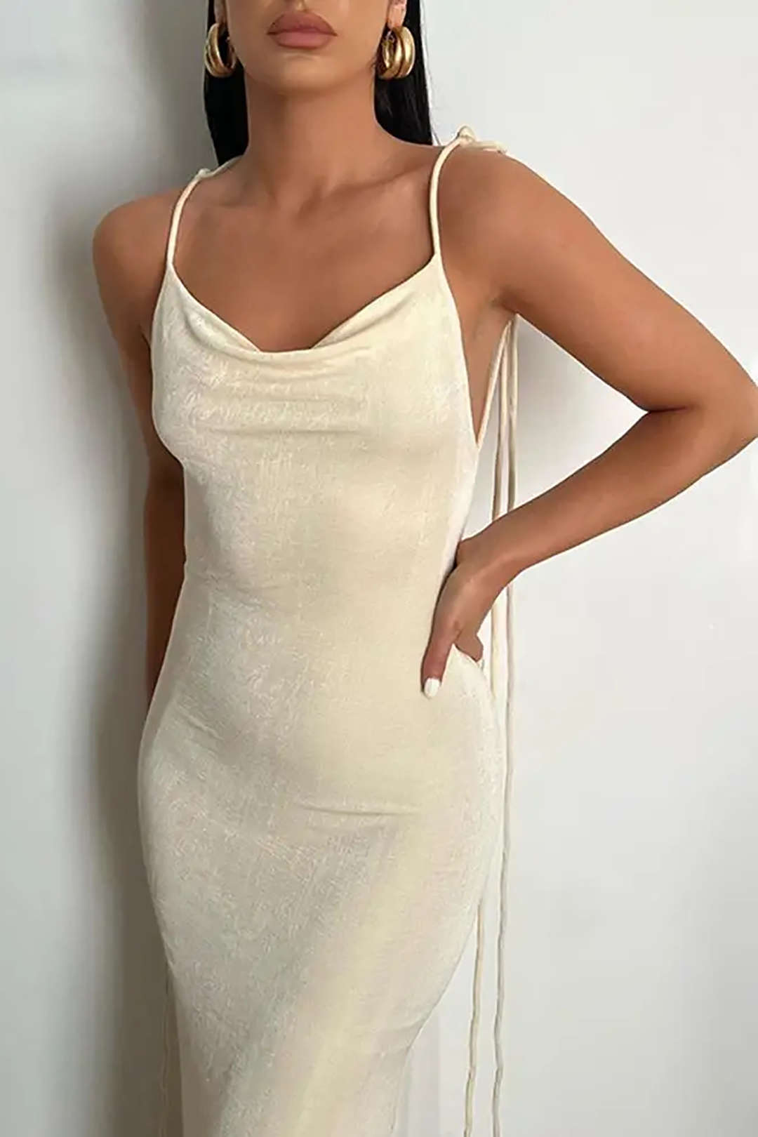 Natiné - Maxi sukienka z dekoltem w cowl i odkrytymi plecami