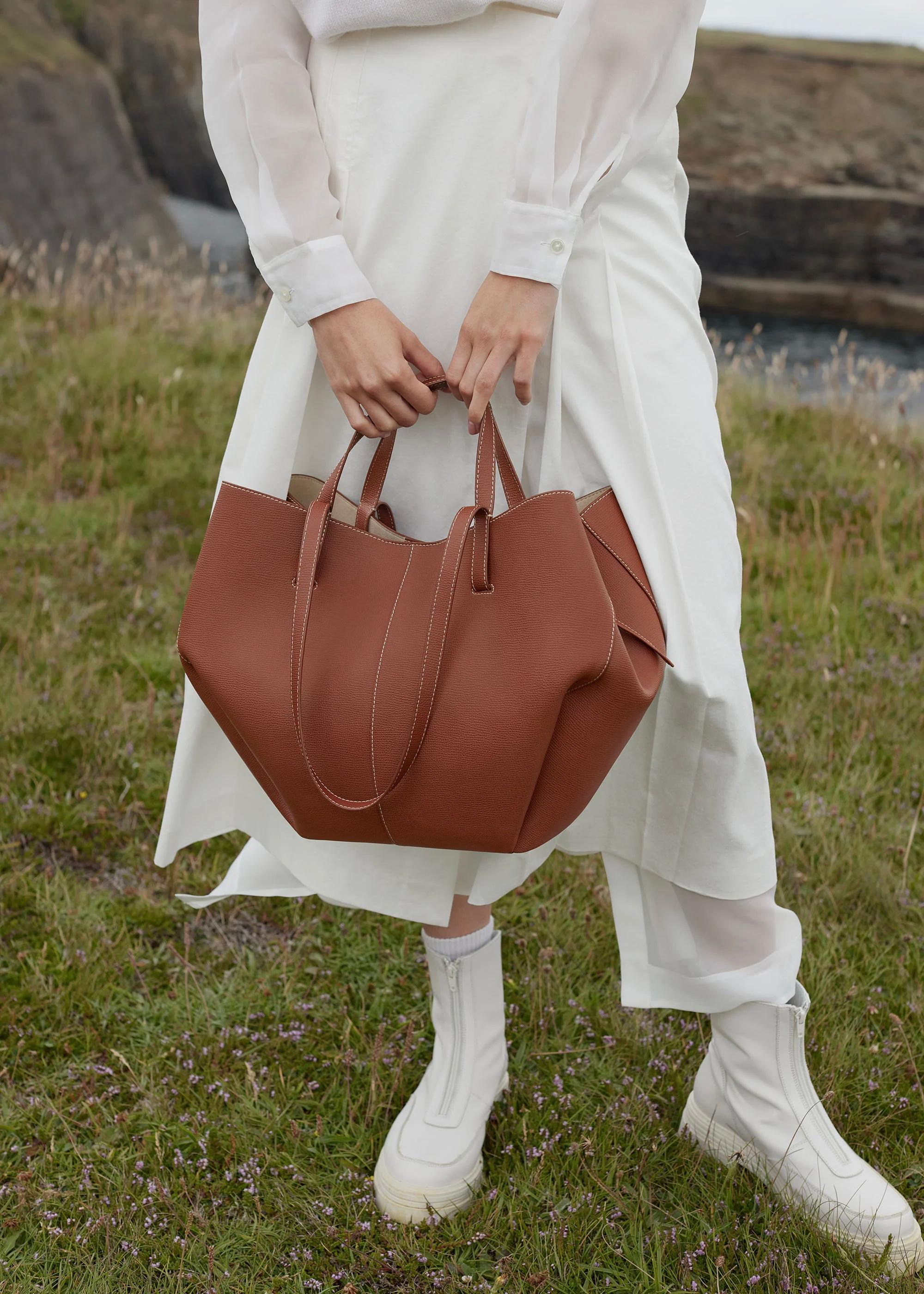Ambrelle - Elegant and Unique