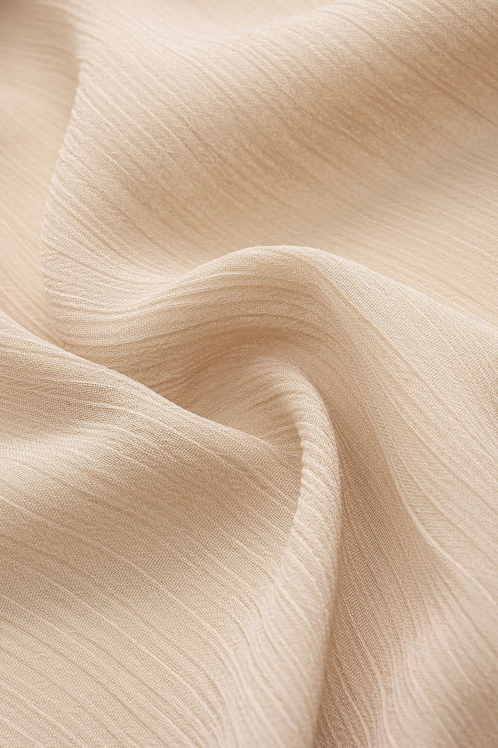 Mesh-Maxikleid mit V-Ausschnitt und Rüschen, lange Ärmel