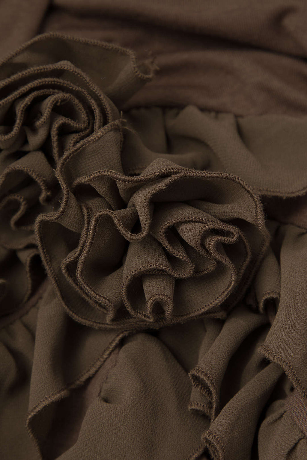 Rosa trägerloses Minikleid mit Rüschen