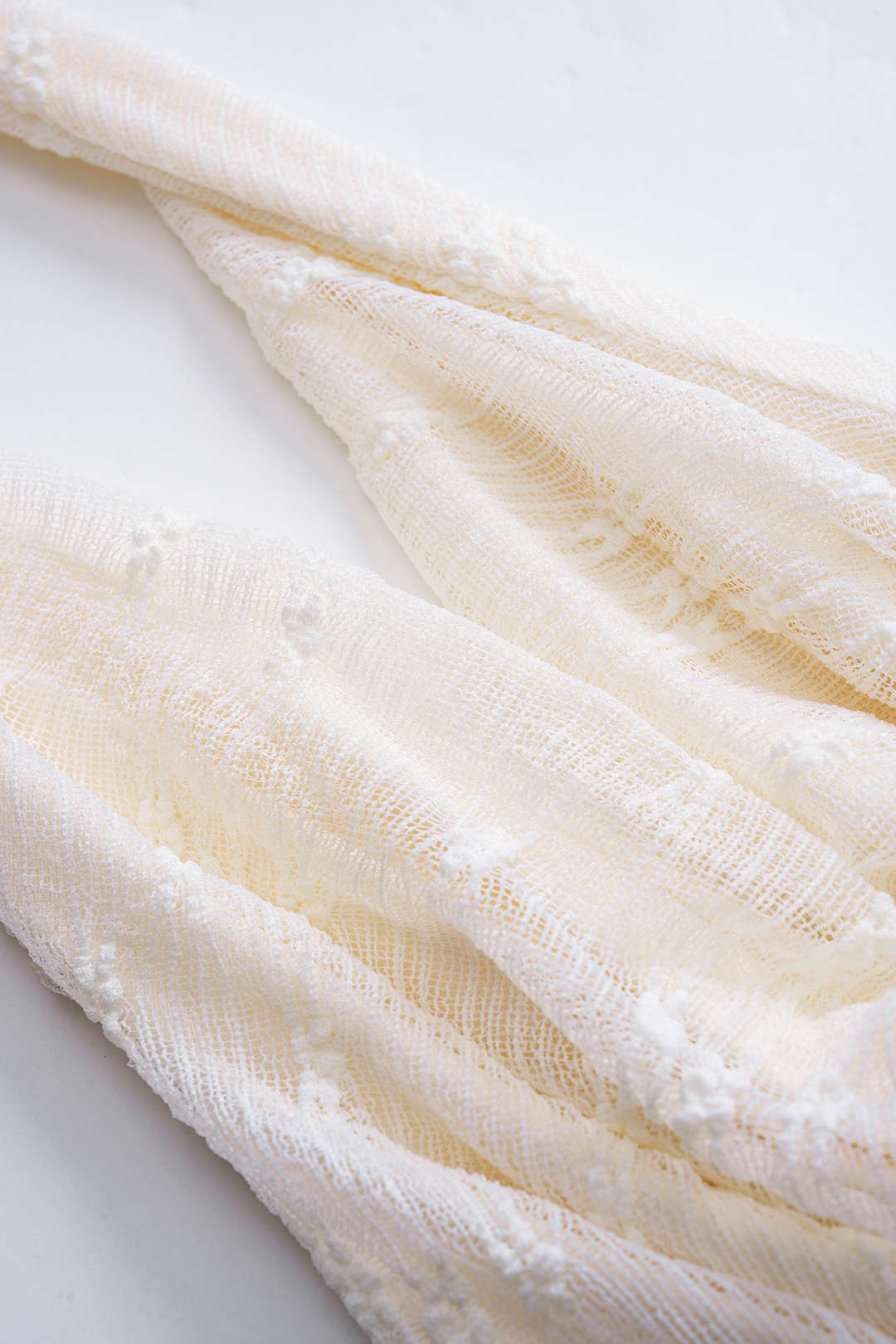 Natiné - Mini sukienka bez rękawów z halterem
