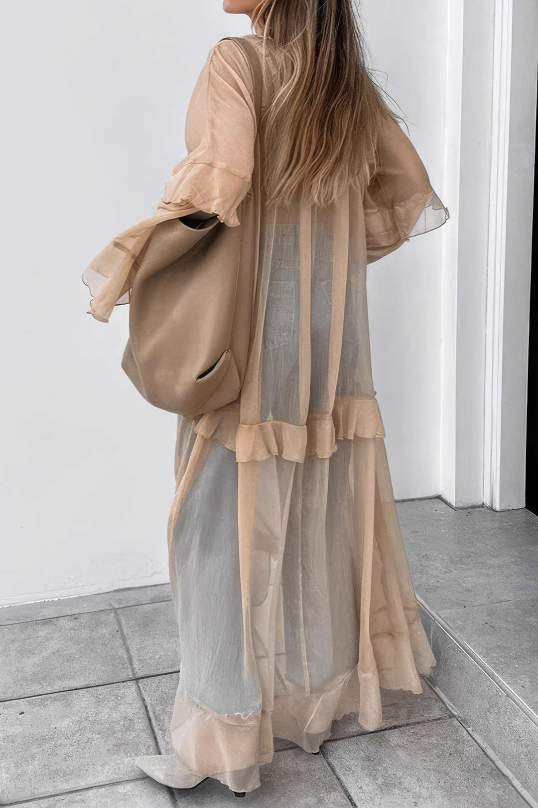 Mesh-Maxikleid mit V-Ausschnitt und Rüschen, lange Ärmel