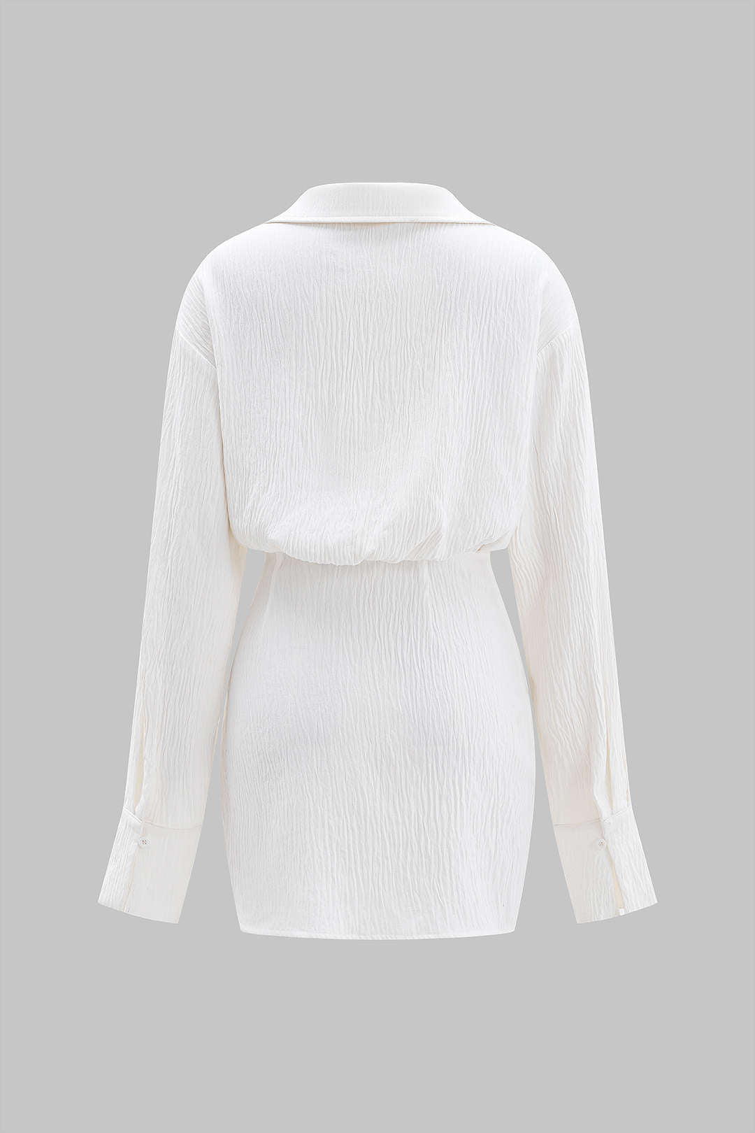Elegancka Mini Sukienka z Długim Rękawem i Głębokim Dekoltem