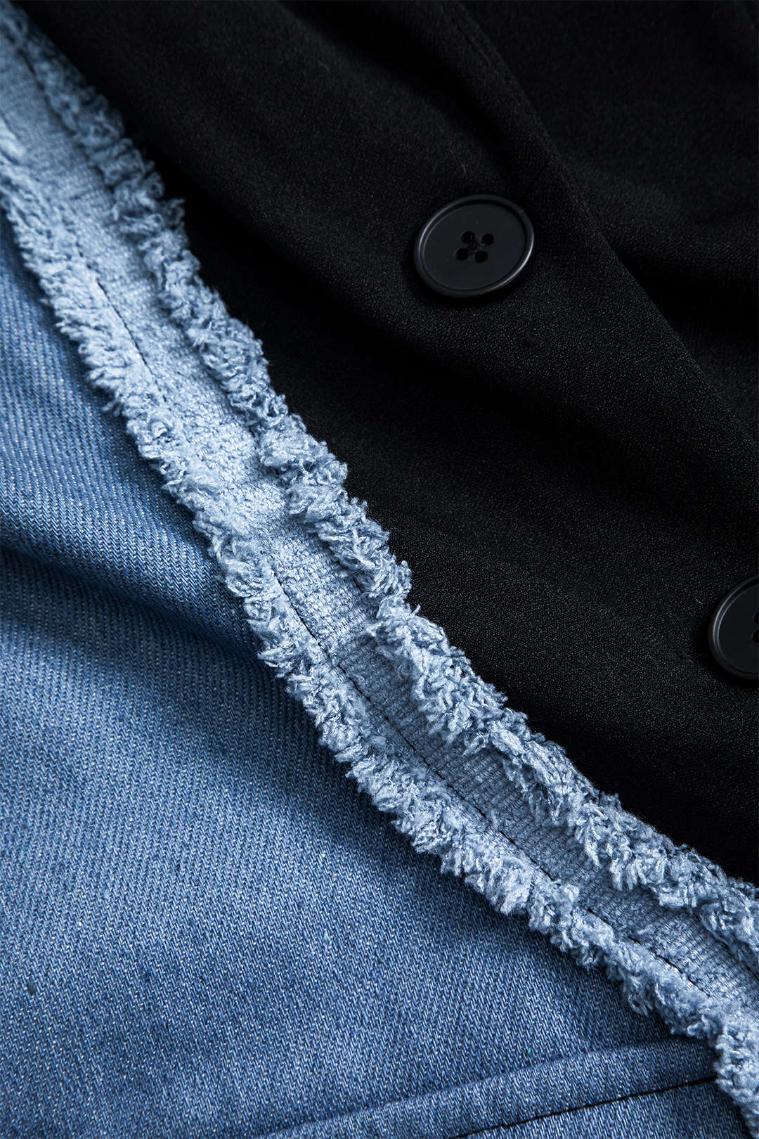 Mini sukienka dżinsowa w stylu patchwork z długim rękawem