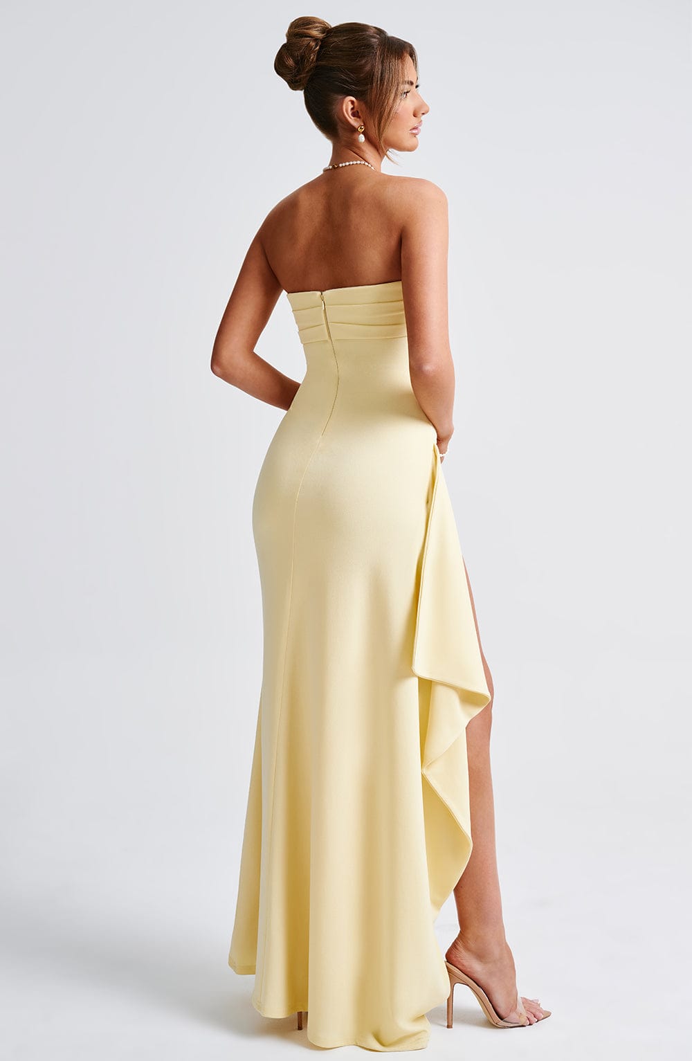 Maxikleid mit Rüschen